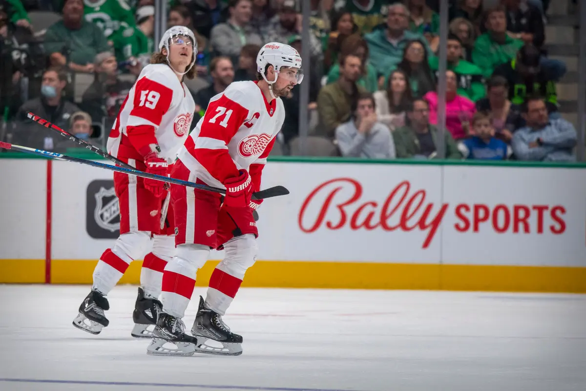 WATCH: Raymond → Seider → Larkin passing sequence leads to beautiful ...