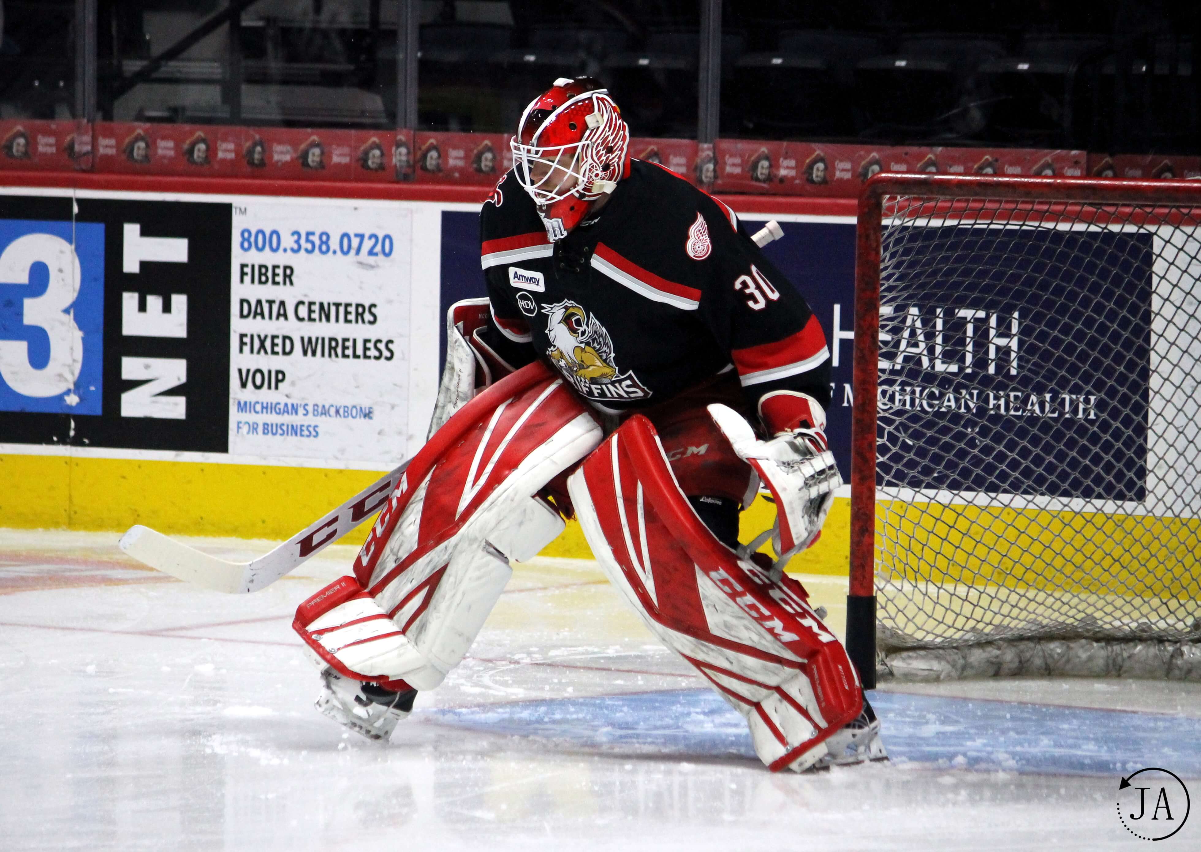warm up-tom mccollum-starting goalie-grand rapids griffins-griffins hockey